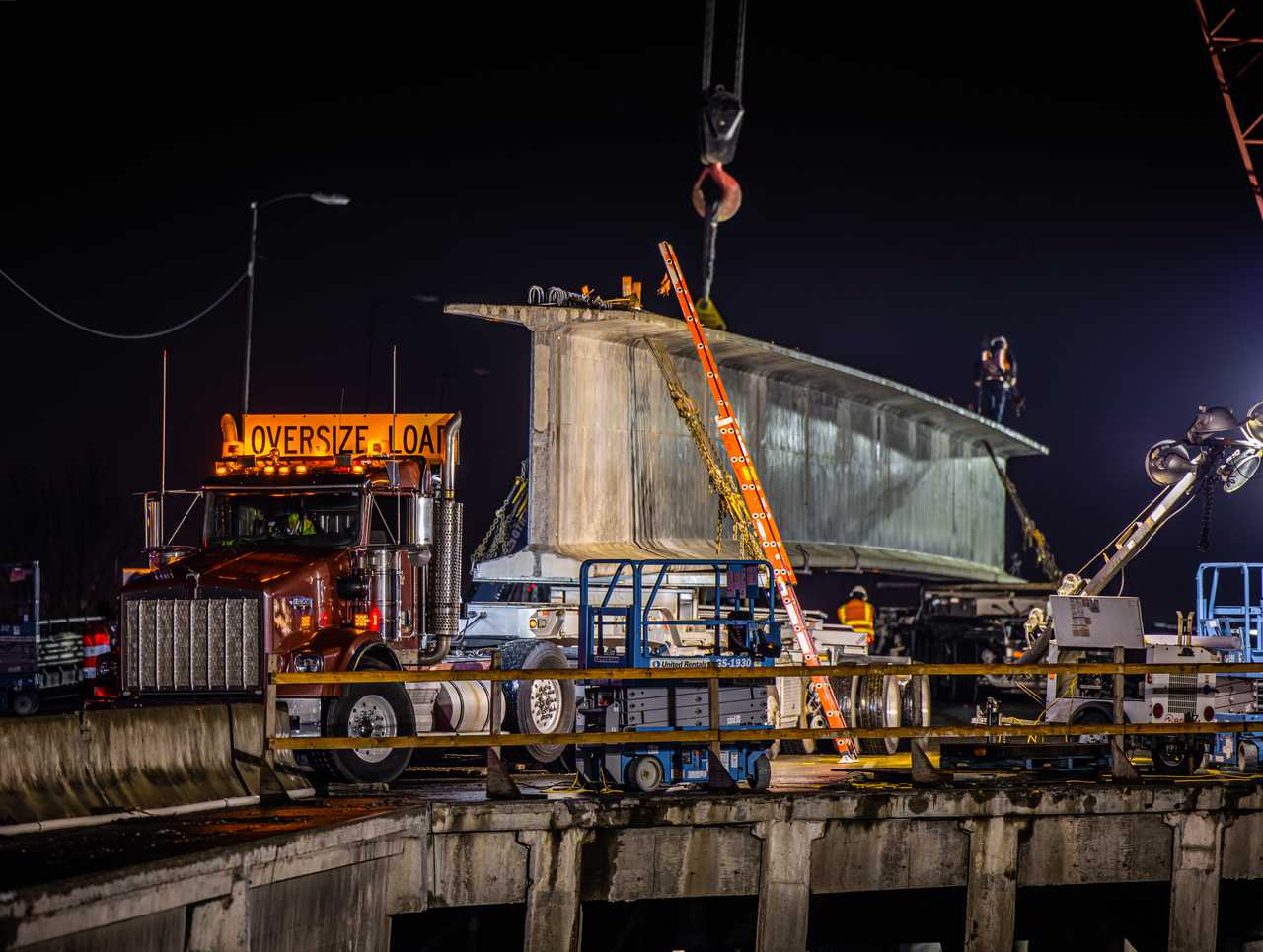 Puyallup bridge closeup of truck with girder