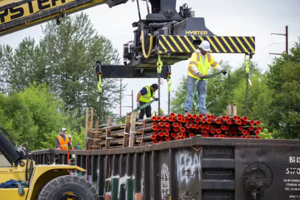 Puyallup railcar unloading