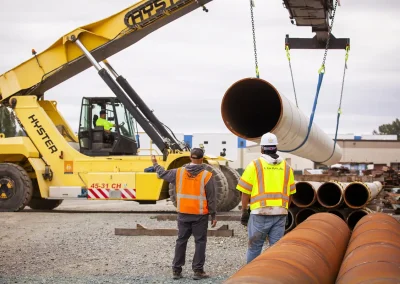 V. Vand Dyke yard workers assisting heavy lift operation